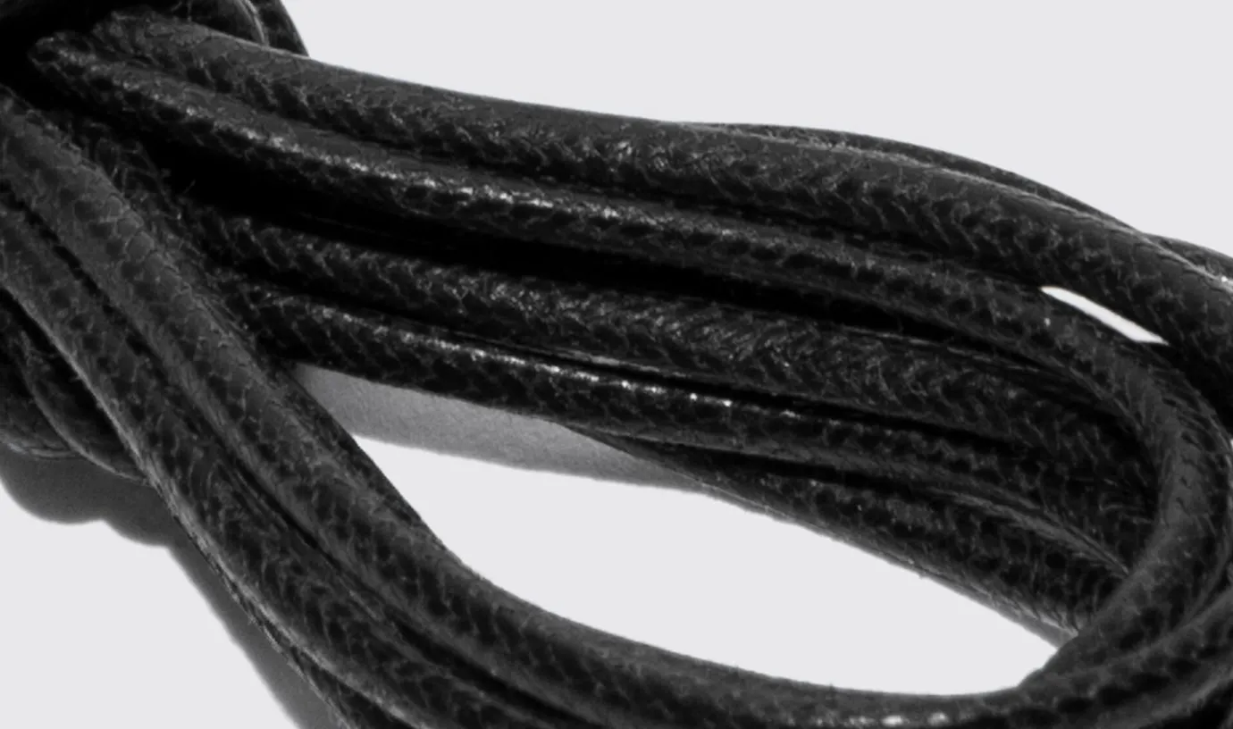 Manner Scarosso Laccio Nero Tondo